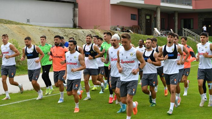 Incident în cantonamentul Petrolul. Unul dintre fotbaliști, la un pas de o tragedie în singura zi fără antrenamente