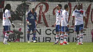 Săptămâna meciurilor NEBUNE în Europa!** Lyon, OUT din Cupa Ligii, după un meci care a "durat" 15 minute! VIDEO Cât era scorul după un sfert de oră: