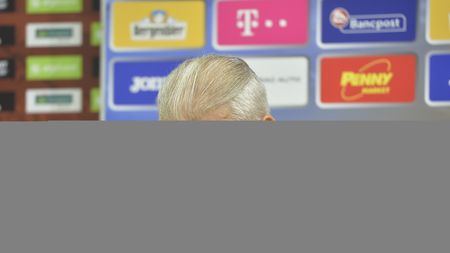 Un nou episod din scandalul Steaua - echipa națională. Iordănescu îl acuză pe Reghecampf că a mințit și că a încercat să-i facă selecția: "Unde ați mai văzut așa ceva? Ei urmăresc să evite o eventuală sancțiune!"