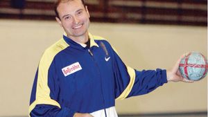 ALEGERI Handbal | Robert Licu: "Vă prezint programul care ar trebui să scoată handbalul românesc din impas". Ce măsuri propune fostul "tunar" în privința taxelor, taliilor și observatorilor. Trei mari proiecte pentru viitor