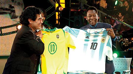 „Pele e homosexual"