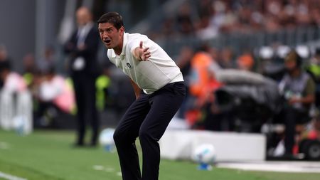 „Terminați cu astea!”. Întrebarea care l-a făcut pe Chivu să răbufnească