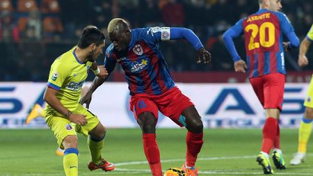 N'Doye-show după victoria cu Steaua: "Îi bat într-un picior". Cum a ajuns să vorbească despre Andra, Măruță, avionul de hârtie și găinile bătrâne care fac ciorba bună