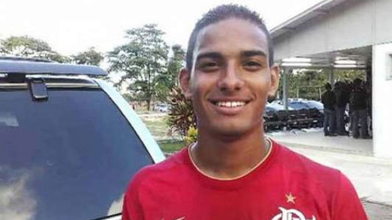 Adus la disperare de impresari!** Renan Garcia nu mai poate aștepta debutul la Rapid: "Vreau să bucur fanii minunați din Giulești! Dumnezeu e deasupra"