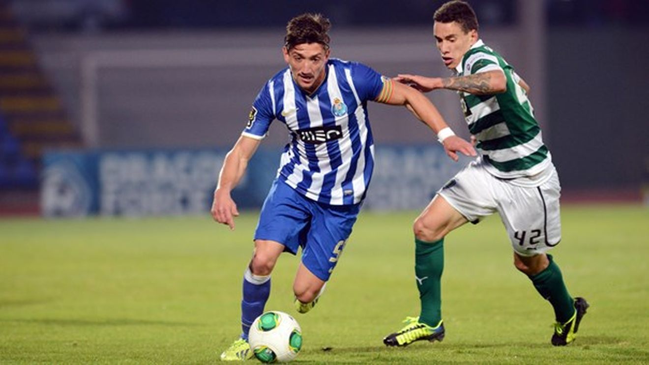 Prima reacție din partea FCSB după anunțul ultimului transfer. Care e situația mijlocașului portughez  