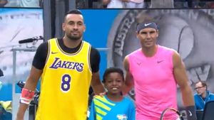 Nick Kyrgios i-a adus un tribut lui Kobe Bryant! Gest emoționant înaintea meciului cu Nadal | VIDEO & FOTO