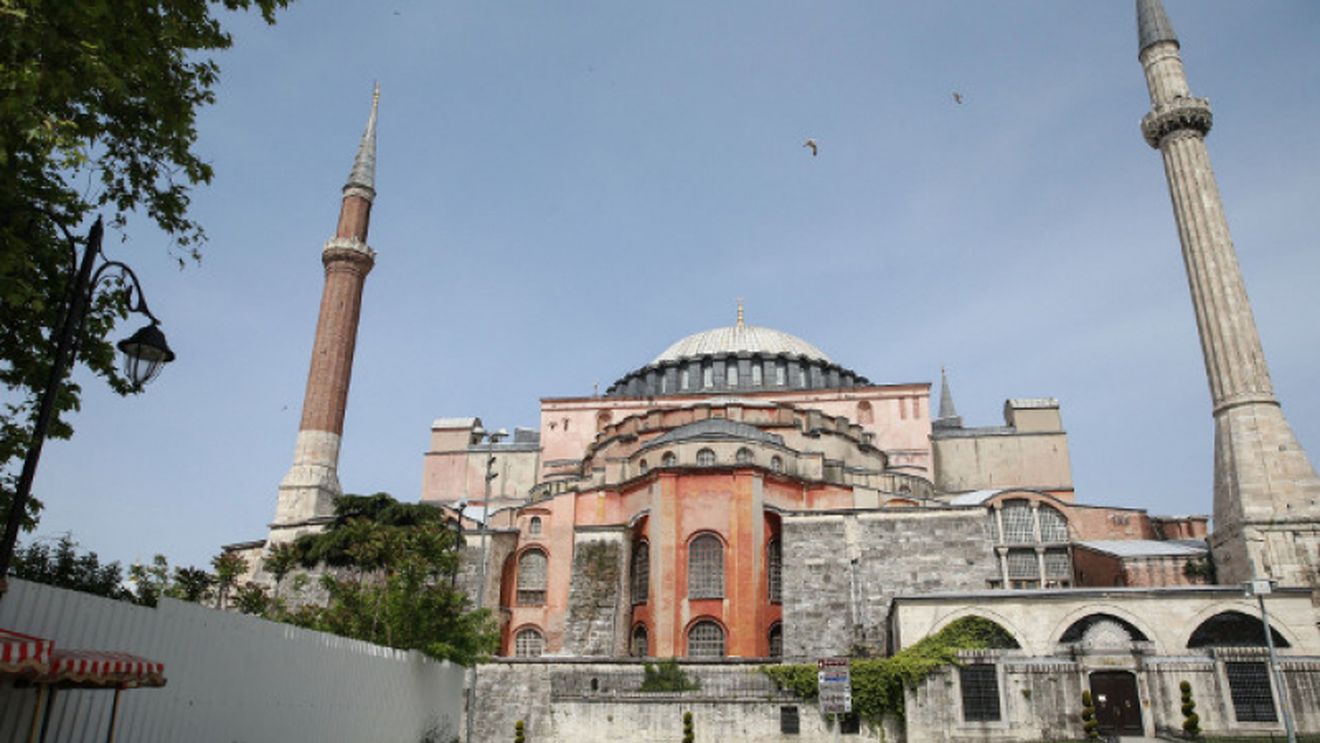 „HAGIA SOFIA, ÎNTRE CREȘTINISM ȘI ISLAMISM”, un documentar de excepție dedicat uneia dintre cele mai grandioase construcții din istorie, un monument între două religii, VINERI, de la ora 22.00, pe B1 TV
