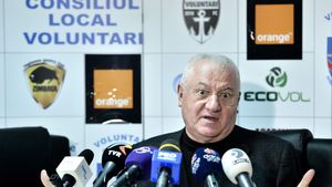 Viziunea SF a lui Dumitru Dragomir despre viitorul omenirii! Ce vor face roboții peste câteva sute de ani și cum va dispărea viața pe Pământ: „Să ne extermine”