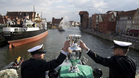 Avioane și elicoptere militare pentru EURO!** Ucraina se pregătește să prevină incidentele cu exerciții antitero