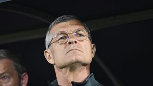 Foștii jucători de la FCSB nu joacă împotriva liderului. Sabău: „Trebuie să găsesc improvizații”