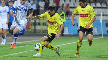 S-a oprit rezervorul de talente al Stelei?** Becali vrea Maxim, Condescu îi dă minim: "Nu pleacă nimeni în acest an"