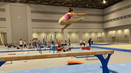 Larisa Iordache a decis să concureze doar la bârnă la Tokyo 2020! „Mă doare foarte rău glezna. Durerile sunt foarte greu de suportat”