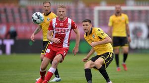 Adam Nemec, chemat de urgență la FC Voluntari! Atacantul a fost la meci și Liviu Ciobotariu recunoaște: „Avem mare nevoie de el!”