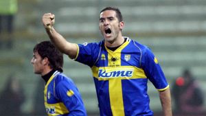 Steaua își ia adio de la Lucarelli: "Nu plec din Italia!"