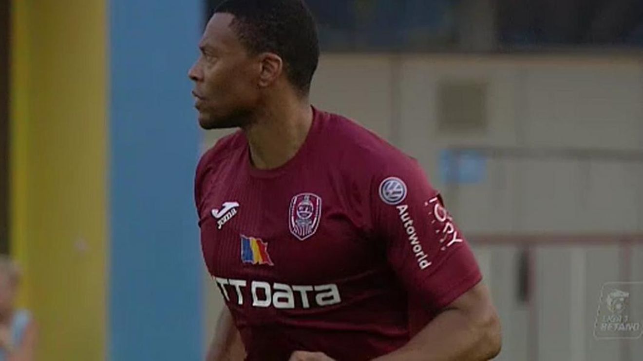 Julio Baptista, demolat după primele minute în Liga 1: "N-are nimic, nici viteză, nici alergare". Ce a spus Panduru despre atacantul CFR-ului