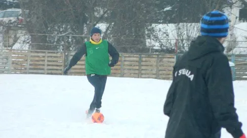 Stan le-a redat elevilor săi bucuria meseriei de fotbalist!** FOTO Steliștii, ca nebunii când au văzut iarăși mingea