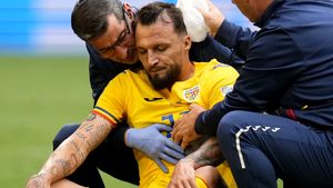 Adrian Porumboiu, reacție savuroasă după ce Dumfries l-a comoționat pe Vasile Mogoș. „Olandezul a avut fibră, al nostru, mai mult puf. Unul e hrănit cu armură, altul cu pui de Crevedia”. Declarație neașteptată despre Răzvan Burleanu. INTERVIU EXCLUSIV