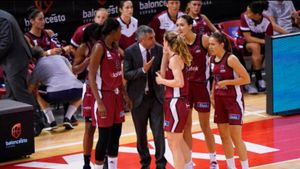 S-a aflat ce le făcea tinerelor jucătoare de baschet. Antrenorul a primit 13 ani și jumătate de pușcărie