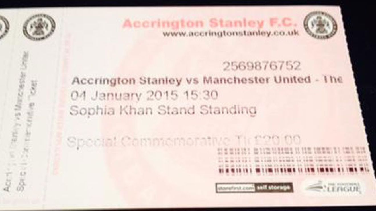 O echipă din liga a patra vinde 250 de bilete pentru meciul cu Man. United: partida nu există