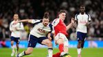 Ce gafă! Radu Drăgușin a comis o eroare uriașă în Tottenham – Arsenal la golul decisiv din derby-ul Londrei