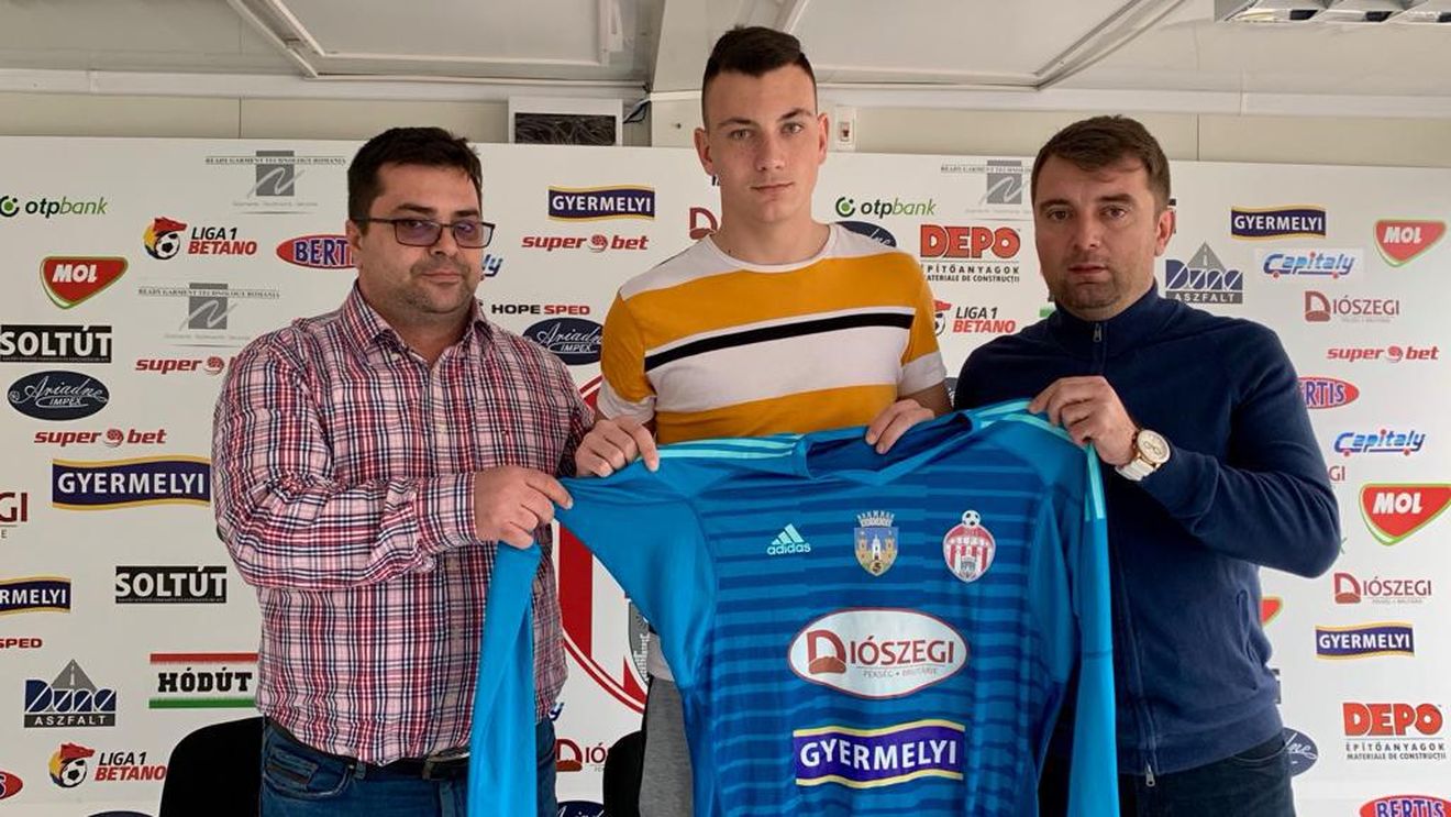 OFICIAL: Încă un transfer făcut de Sepsi. Neagoe va avea bătăi de cap: 5 pe un post!
