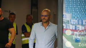 Adrian Mititelu, prima reacție după ce meciul Sepsi - FC U Craiova a fost oprit din cauza comportamentului xenofob al galeriei oltenilor: „Îi e rușine”. Mesajul transmis de patronul oltenilor