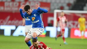 Andrei Borza, jucătorul apreciat de Gigi Becali și certat recent de Gică Hagi, a deblocat meciul Sepsi Sf. Gheorghe - Farul Constanța cu al treilea său gol din acest sezon! | VIDEO