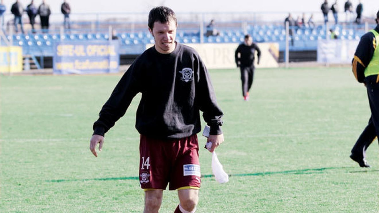 "Mucles", RUPT la Afumați!** Scene INCREDIBILE la meciul lui Rapid II: "Nu vă speriați, așa e la Â«CÂ»!"