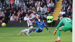 Andrei Rațiu i-a făcut viața un calvar lui Vinicius în Rayo – Real Madrid. Ce a scris Marca despre ocazia românului!