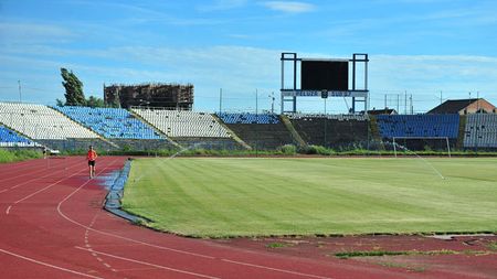 Se pregătește asaltul pentru brandul "U" Craiova:** un antrenor de box îl dă gratis și are deja doi "clienți"! Bănia poate avea de la anul echipă în Liga a II-a