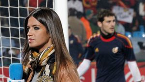 Sara Carbonero vrea să plece în Portugalia pentru a fi alături de Casillas. PortoTV i-a făcut deja o ofertă