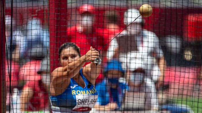 Bianca Ghelber a realizat o performanță remarcabilă în finala Jocurilor Olimpice la aruncarea ciocanului! A căzut încă un record mondial + Elaine Thompson a făcut spectacol și la 200 de metri