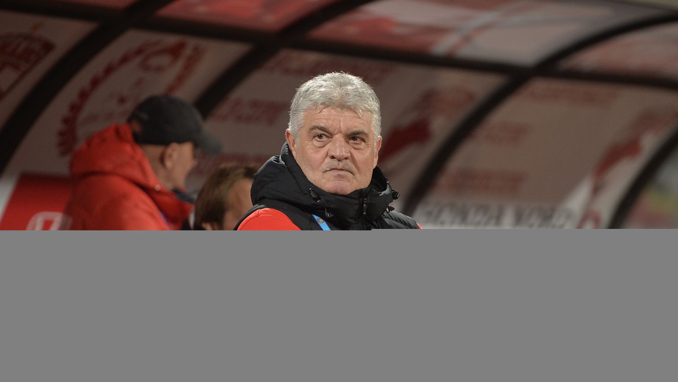 Reacție demnă a lui Andone după penalty-ul acordat eronat de Balaj: "E vina noastră, nu trebuia să ajungă acolo în faza aceea! Mai greșește și Balaj..." Tunurile pe jucători, nu pe arbitraj: "Nu ai voie să faci așa ceva!"