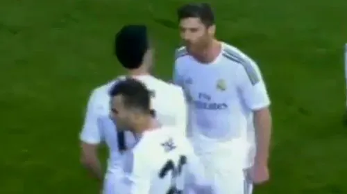 VIDEO: Au uitat de prietenie. Xabi Alonso și Arbeloa au oferit un moment tensionat pe Santiago Bernabeu