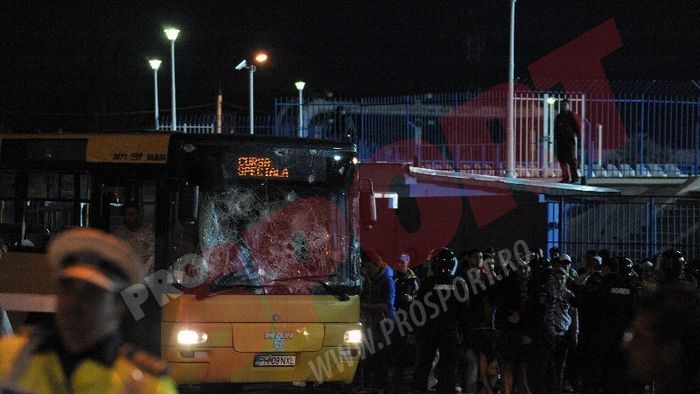 Clubul FC Universitatea Craiova, amendat cu 30.000 de lei după incidentele de la meciul cu Petrolul