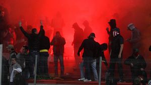 PREMIERĂ‚! Fanii dinamoviști vin la meciul cu Timișoara ca acționarii, cu avionul