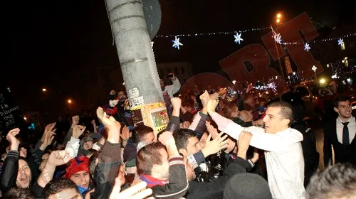 FOTO 4000 de steliști în Piața Universității!** Tănase i-a uns la suflet: a scandat împotriva lui Dinamo! VEZI TOT ce s-a întâmplat după meci