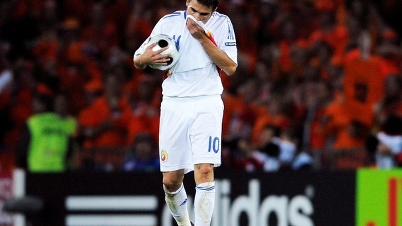 "Mi-aș dori într-o zi să lucrez cu Olăroiu"!** Mesajul lui Mutu către fanii naționalei