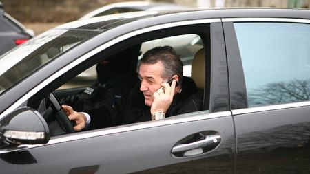 Prima țintă RATATĂ‚ de Becali!** Va avea cel mai mare salariu la actuala echipă: "Am vorbit cu el, vrea să rămână"