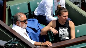 Simona Halep, fără susținerea lui Ion Țiriac dacă ajunge în finala Roland Garros? Motivul pentru care mentorul Simonei riscă să nu aibă acces în loja pentru care plătește o avere | EXCLUSIV