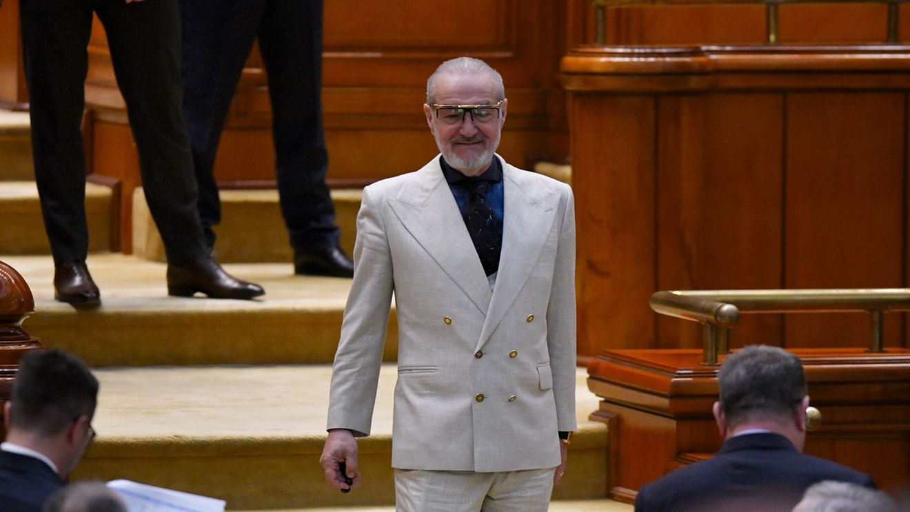 L-a văzut pe Gigi Becali cum a ieșit îmbrăcat din biserică și i-a făcut pe loc o ofertă, în direct: „E visul meu!”