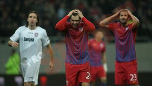 Salvați de "papanași"!** Steaua - CFR 1-1! M. Costea, gol senzațional din "foarfecă"! "Feroviarii" au jucat în "9" în ultimele min.