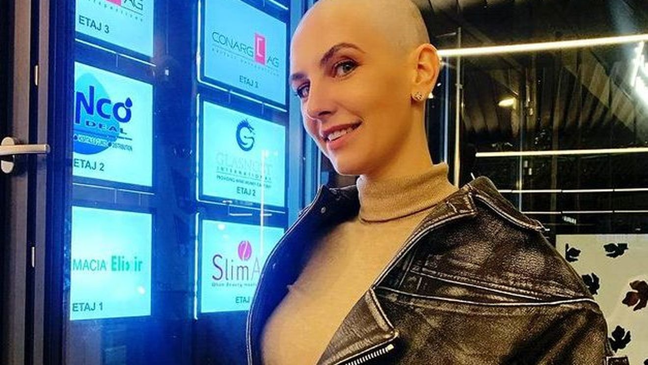 Adina Bourceanu, despre cea mai mare schimbare din viața ei. „M-a ajutat, dar n-aș mai face asta!” De ce nu s-ar mai tunde la zero | GALERIE FOTO