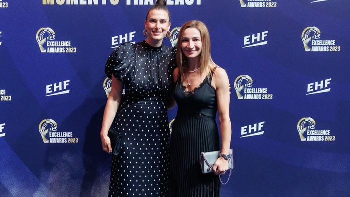 Gafă sau cu intenție? Continuă războiul din handbal: Cristina Vărzaru, deposedată de perioada jucată la Rapid de colegii săi de la CSM București