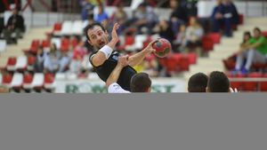 JUCĂ‚TORUL etapei a 11-a în Liga Zimbrilor la handbal masculin provine de la derby-ul Dinamo - HC Odorhei și este component al echipei naționale