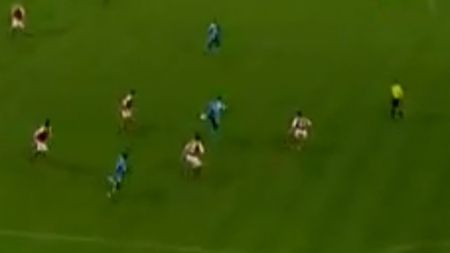 VIDEO** El a inventat "călcâiul lui Dumnezeu"! Vezi o execuție de geniu!