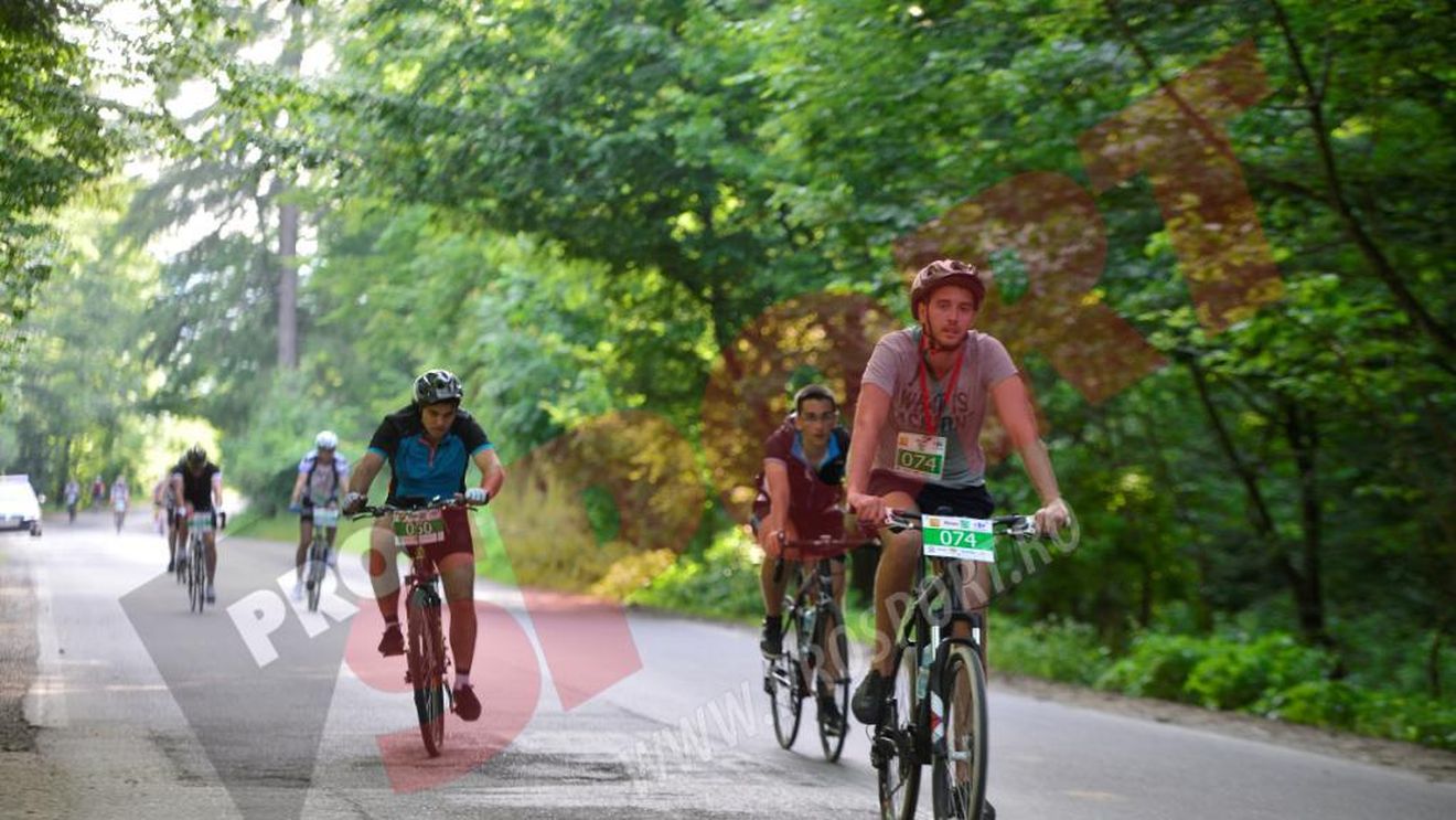 S-a încheiat ediția a doua a evenimentului "Cu Bicicleta La Munte". Participanții au sărbătorit intens ajungerea la București