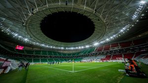 „Dacă nu vii în Qatar, nu-ți iei banii!”. Fotbaliștii sunt amenințați cu neplata dacă nu se întorc să joace, deși războiul din Orientul Mijlociu e în toi