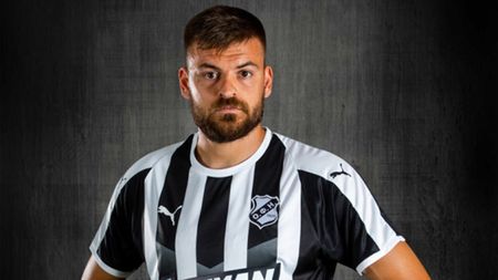 Un fundaș grec cu meciuri în prima ligă, a doua achiziție a zilei la Rapid. ”Mă bucur să ajung la un club cunoscut în Europa”