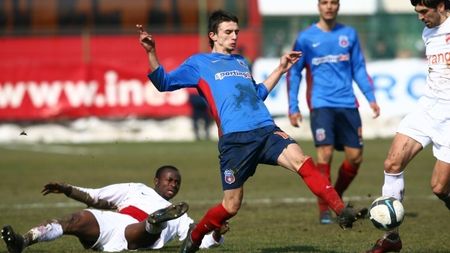 Patru steliști, sub comanda lui Hagi!** "Regele" a mai rezolvat două transferuri cu care să atace promovarea!